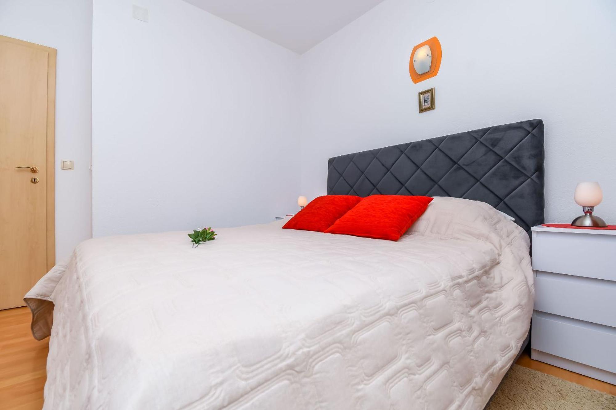 Apartments Tonka Donji Okrug  Extérieur photo