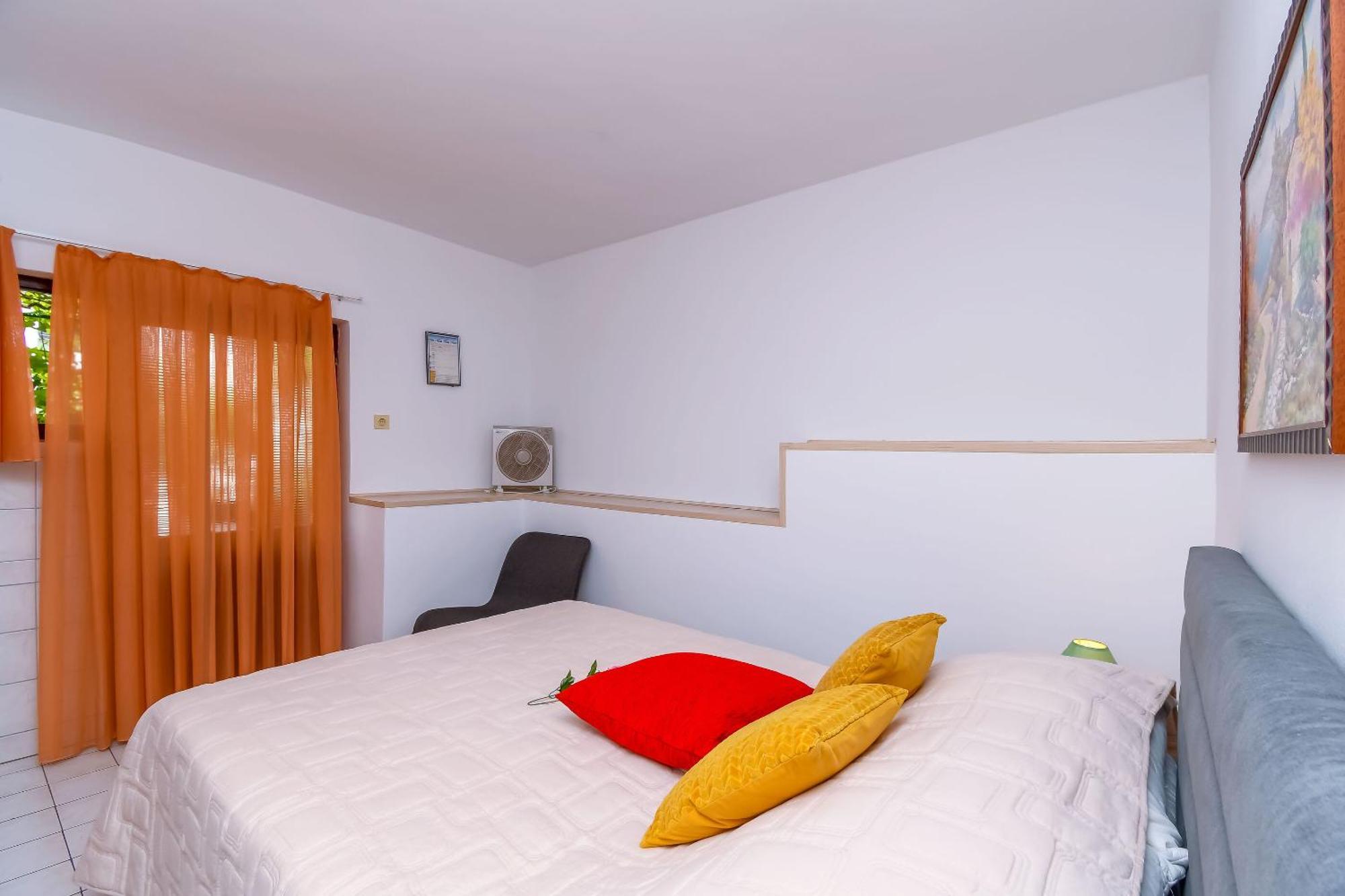 Apartments Tonka Donji Okrug  Extérieur photo