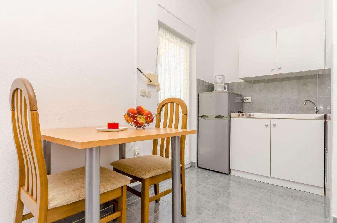 Apartments Tonka Donji Okrug  Extérieur photo